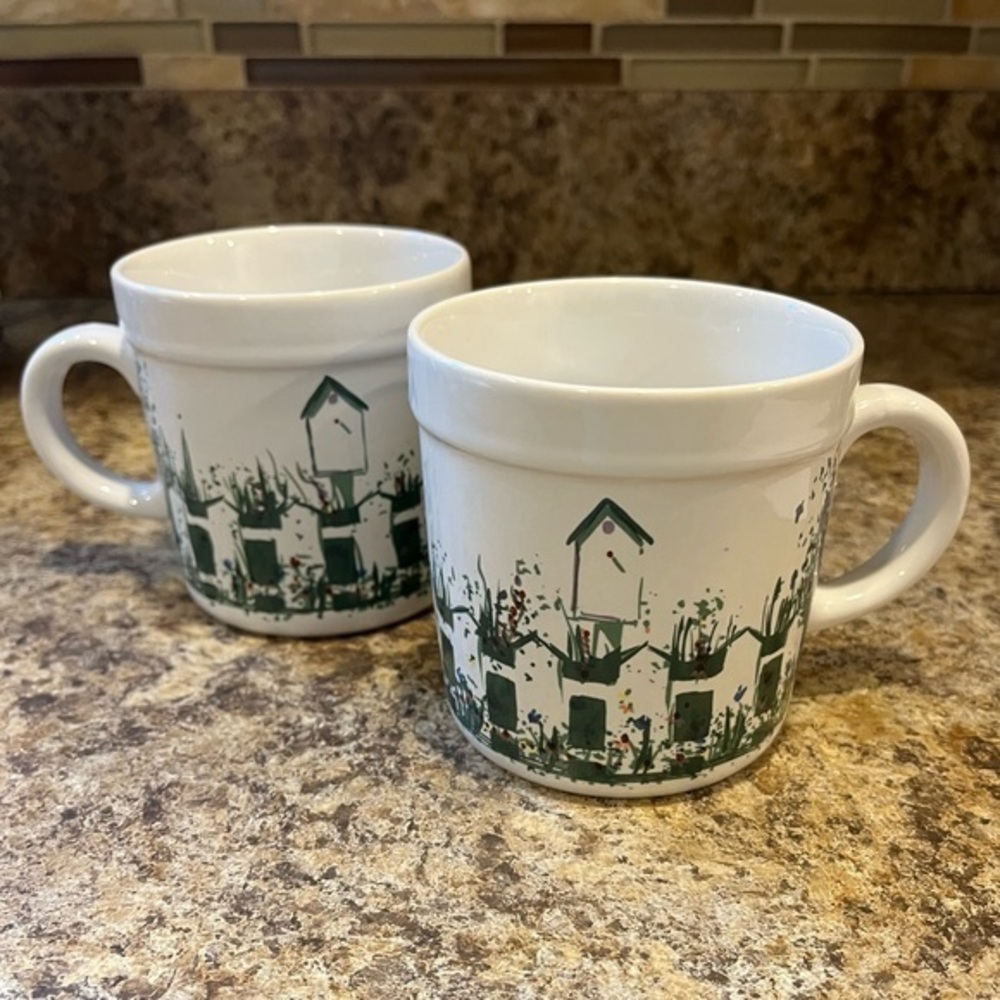 Vintage 1995 Mugs Made in Taiwan Garden Gate and Birdhouse Pattern